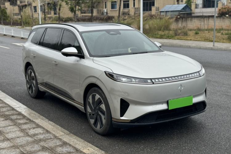 Used Dongfeng eπ eπ008 2024 636Max All-Electric Version 6 Seats Exterior 2