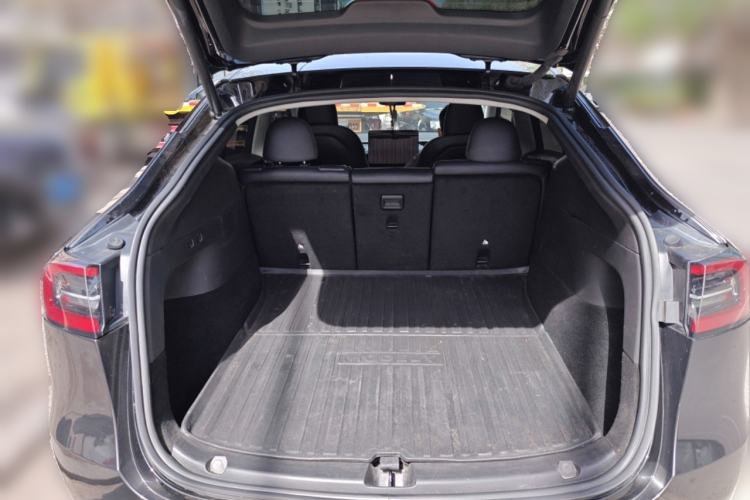 Used Tesla Model Y 2023 Rear-Wheel-Drive Version