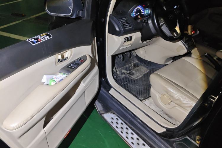 Used BYD S6 2013 Jingyue Edition 2.0L Manual Luxury Model 5 Seats