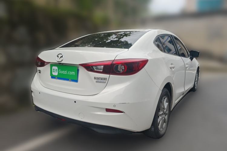 Used Mazda 3 Axela 2017 Sedan 1.5L Automatic Luxury Model China VI Standard
