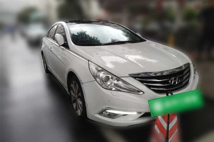 Used Hyundai Sonata 2014 2.4L Automatic Luxury Version China IV Standard