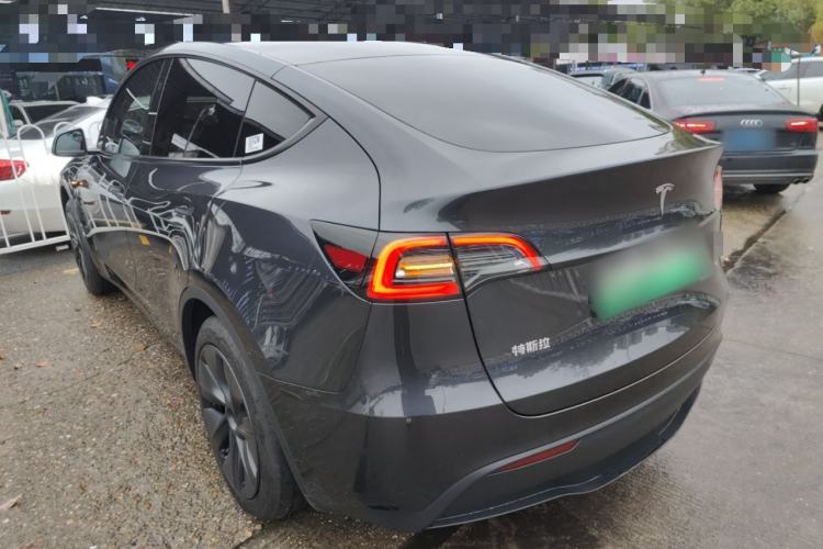 Used Tesla Model Y 2024 Rear-Wheel-Drive Version Rear Left 45 Deg