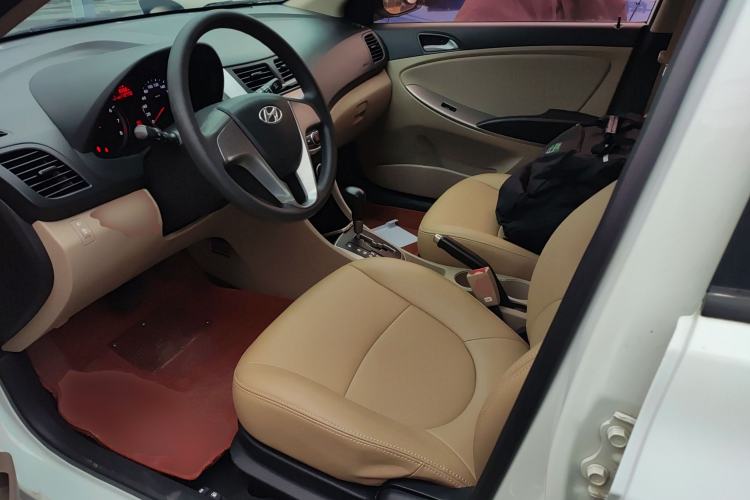 Used Hyundai Verna (older generation) 2014 1.4L Automatic Leading-Edge GLX