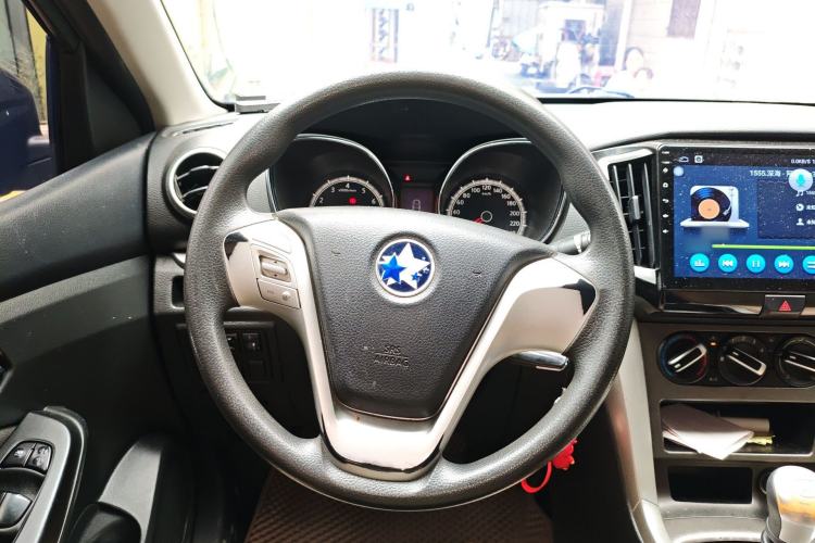 Used Venucia T70 2015 2.0L Manual RuiQu Version Steering Wheel