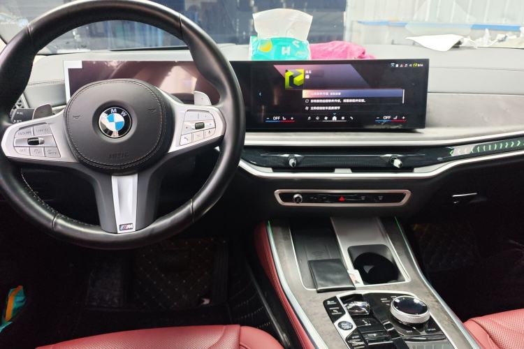 Used BMW X5 2023 xDrive 30Li Luxury M Sport Package
