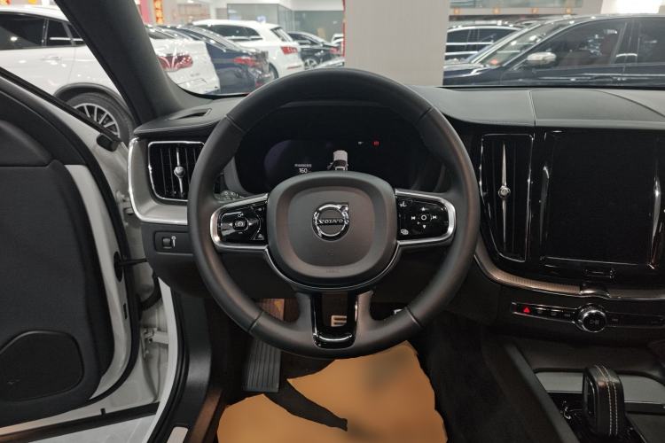 Used Volvo XC60 2022 B5 4x4 Smart & Advanced Sport Edition
