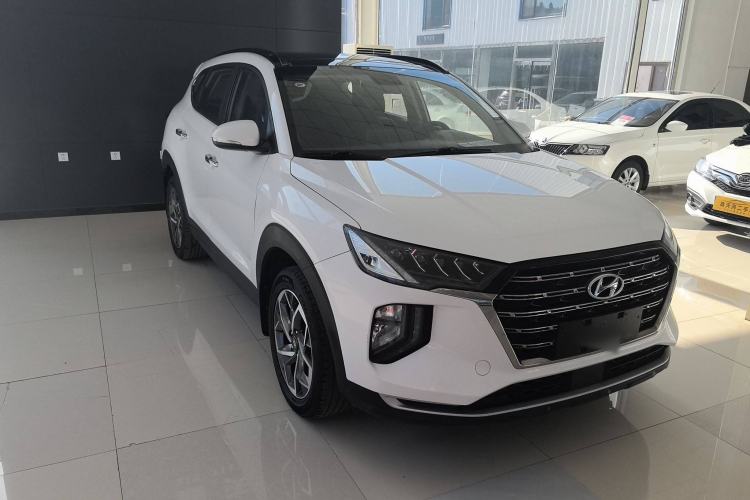 Used Hyundai Tucson 2020 280TGDi Two-Wheel-Drive GLS Fashion Edition China VI Standard

