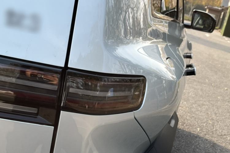 Used Formula Leopard Titanium 3 2025 501 km Range Rear-Wheel Drive Intelligent Driving Max Edition