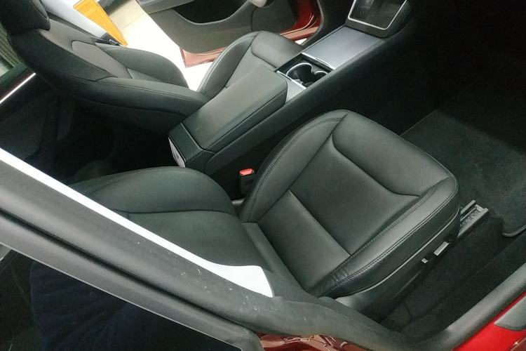 Used Tesla Model Y 2025 Rear-Wheel-Drive Version
