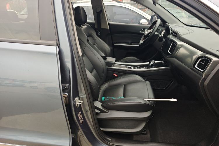 Used Chery Tiggo 8 2018 1.5 TCI Automatic Luxury Model 5 Seats Right Front Seat