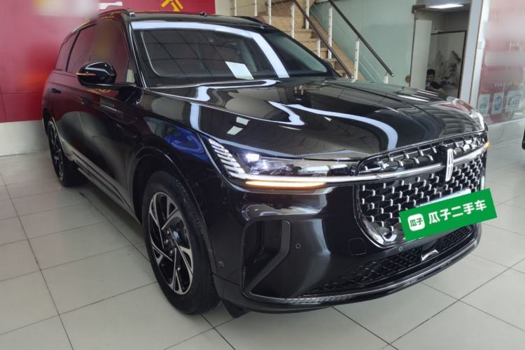 Used Lincoln Nautilus 2023 2.0T All-Wheel-Drive Luxury Hybrid Edition Front Right 45 Deg