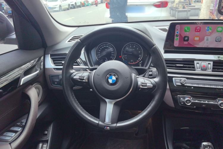Used BMW X1 2022 sDrive25Li Leading Model Steering Wheel