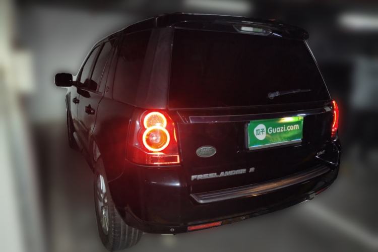 Used Land Rover Freelander 2 2013 2.2T SD4 SE Diesel Edition Rear Left 45 Deg