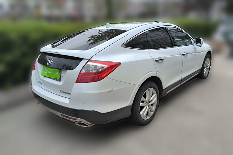 Used Honda Crosstour 2014 2.4L Luxury Edition Rear Right 45 Deg