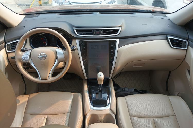 Used Nissan X-Trail 2014 2.0L CVT Comfort Edition 2WD Center Console