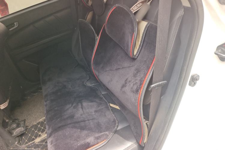 Used Luxgen U6 SUV 2015 1.8T Fashion Edition Left Rear Seat