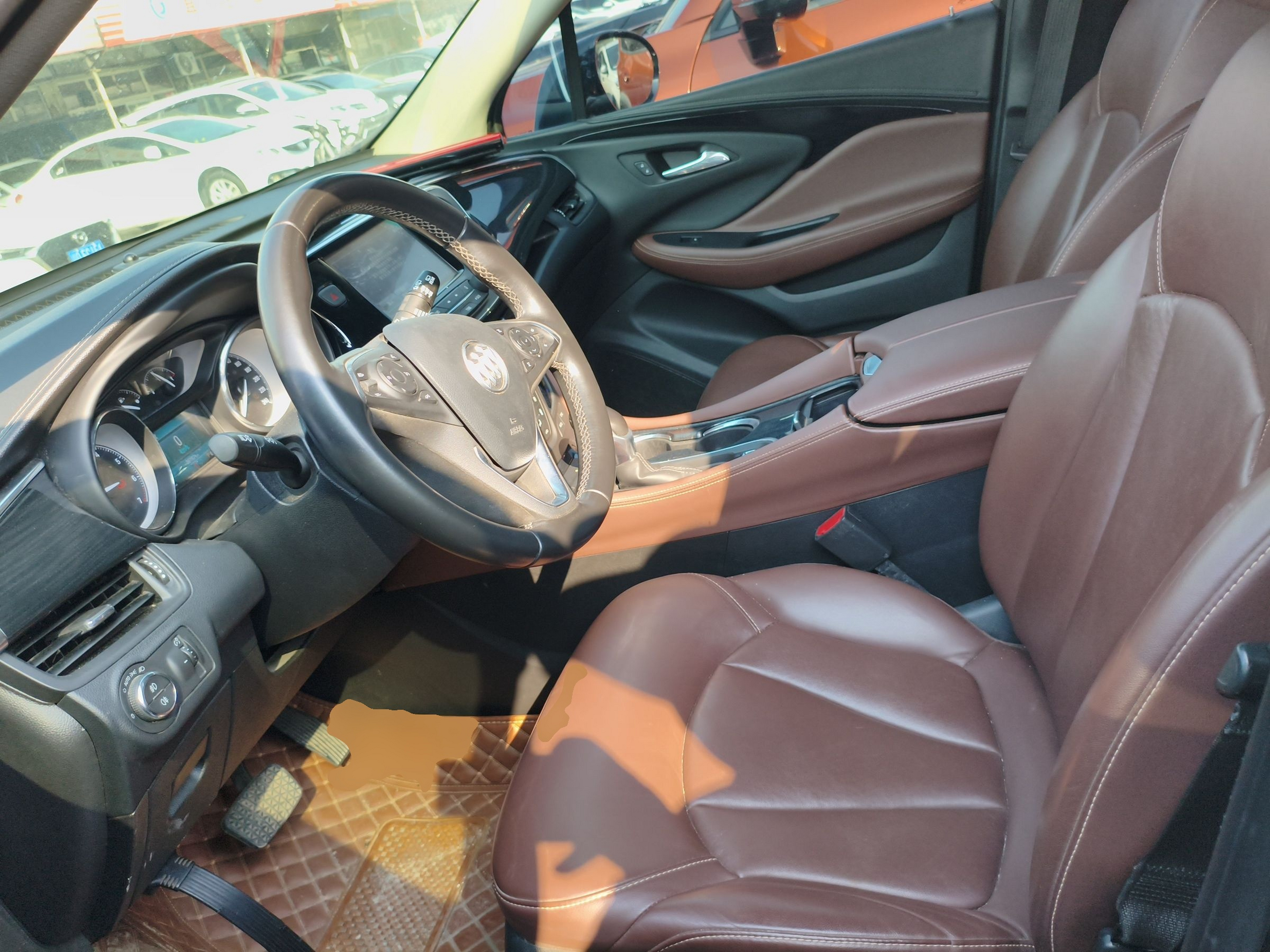 Переднее сиденье в автомобиле