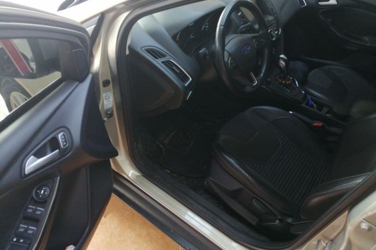 Used Ford Focus 2015 Hatchback EcoBoost 125 Automatic Supreme Style Edition