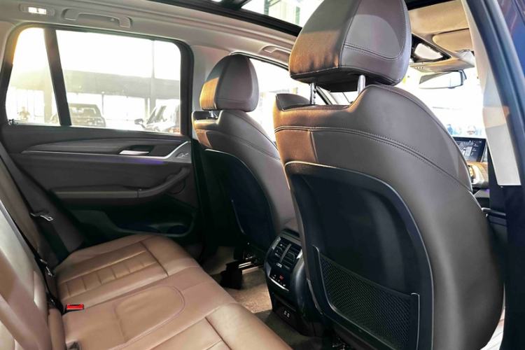 Used BMW X3 2021 Facelift xDrive28i M Sport Package Interior 12