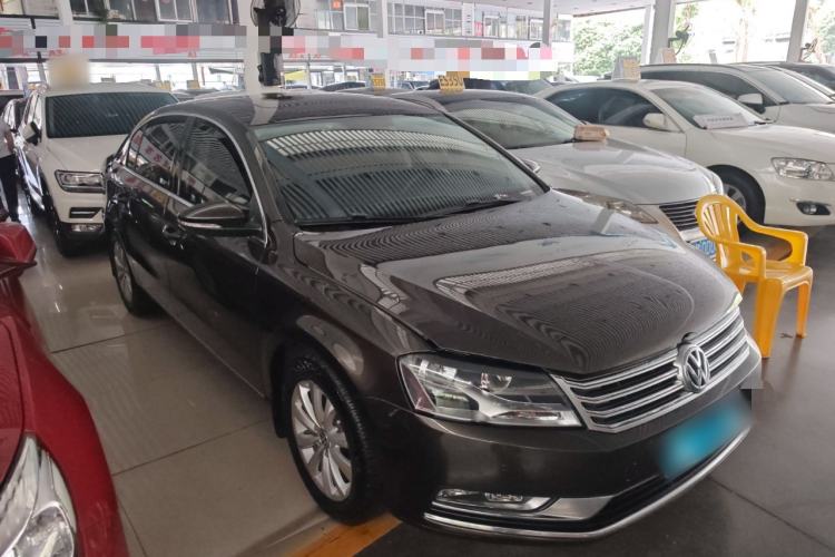 Used Volkswagen Magotan 2015 1.8TSI Advanced Model Front Right 45 Deg