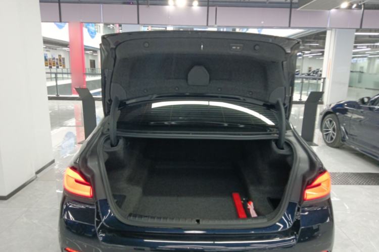 Used BMW 5 Series 2022 Restyled 530Li Leading Edition M Sport Package
