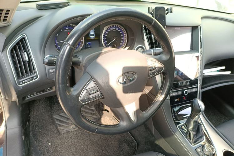 Used Infiniti Q50L 2016 2.0T Ambition Edition Steering Wheel