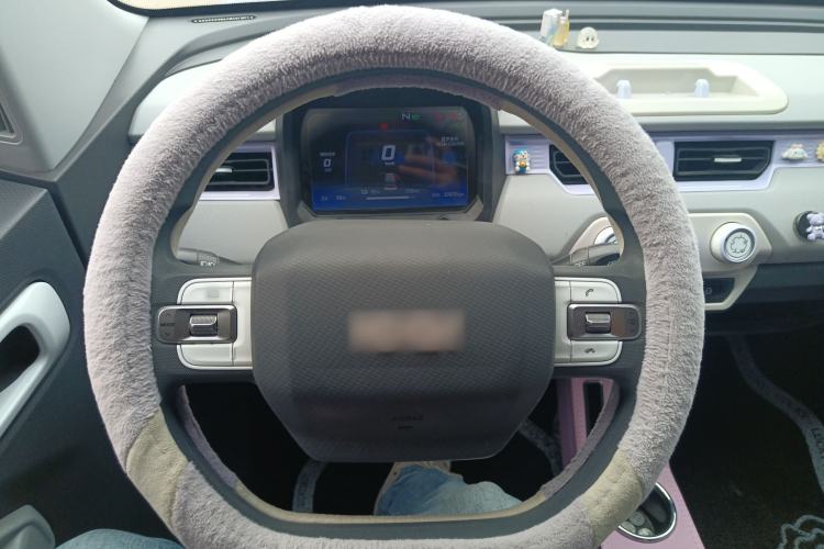 Used Chery QQ Ice Cream 2022 120km Conical Shape Lithium Iron Phosphate Steering Wheel