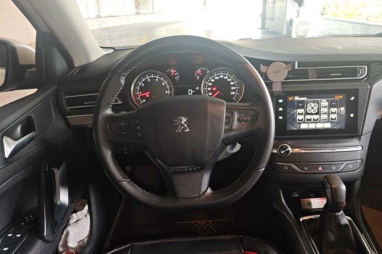 Used Peugeot 408 2016 1.6T Automatic Luxury Edition Steering Wheel