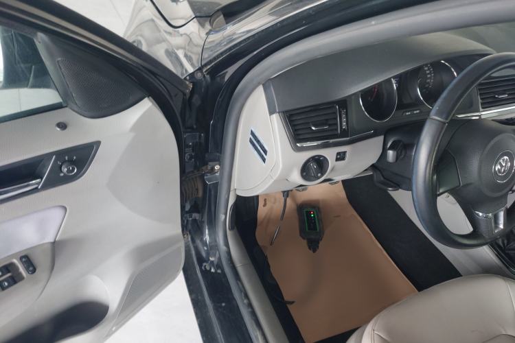 Used Volkswagen Bora 2014 1.6L Manual Fashion Edition
