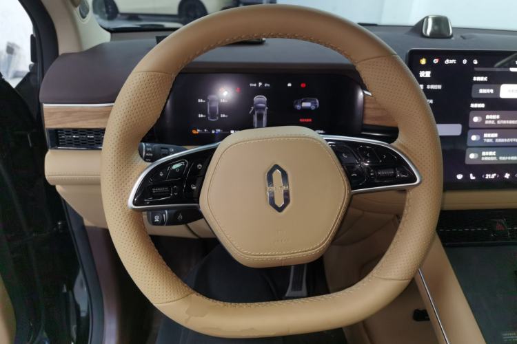 Used Hima AITO M7 2024 1.5T Intelligent Drive 4x4 Max Edition 6 Seats Steering Wheel