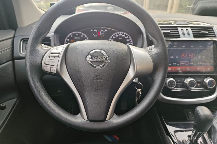 Used Nissan Tiida 2016 1.6L CVT Cool Dynamic Edition
