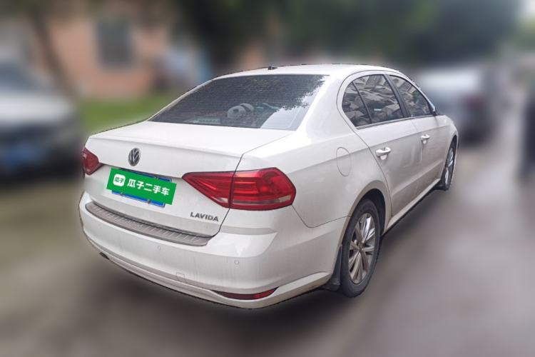 Used Volkswagen Lavida 2017 1.6L Automatic Comfort Edition
