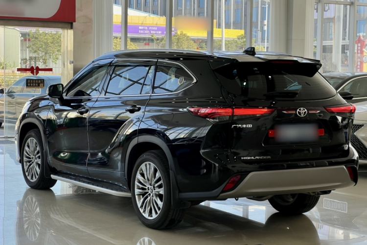 Used Toyota Highlander 2024 2.5L Smart Electric Hybrid Dual-Motor Two-Wheel Drive Luxury Version 7 Seats
