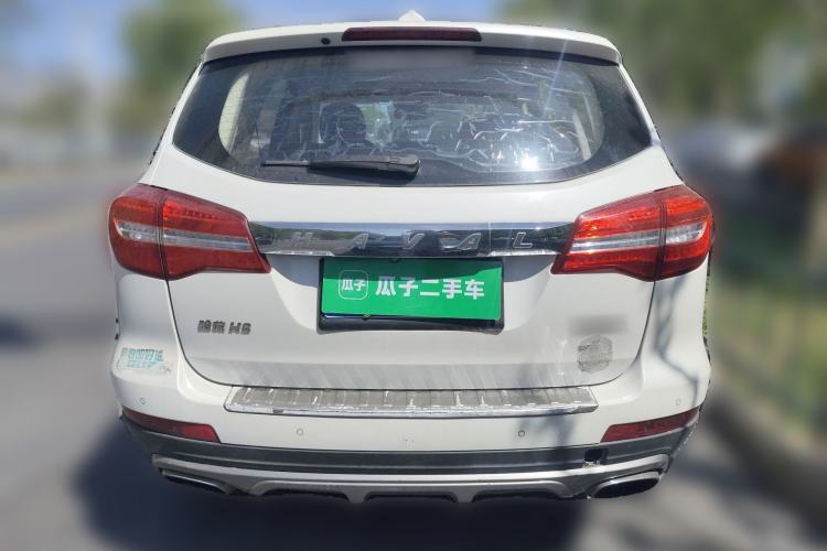 Used Haval H8 2017 2.0T Gasoline Two-Wheel Drive Enjoyment Version Rear