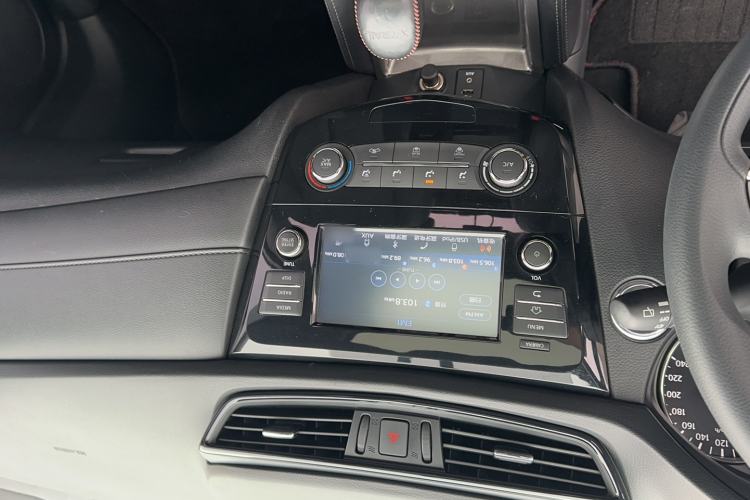 Used Nissan X-Trail 2017 2.0L CVT Comfort Edition 2WD Interior 11