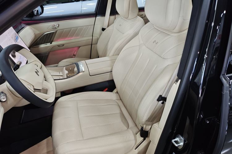 Used ONVO Luxeed L90 2025 Model—Max Six-Seater Version Left Front Seat