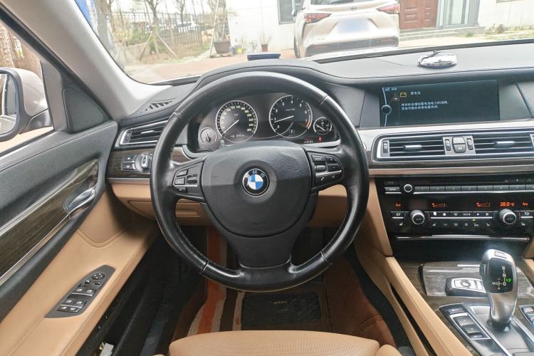 Used BMW 7 Series 2011 730Li Elegant Model Steering Wheel