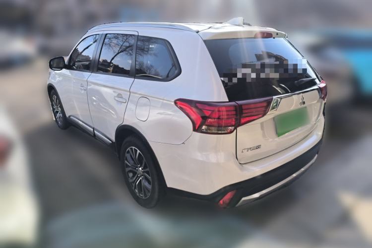 Used Mitsubishi Outlander 2018 2.0L Two-Wheel Drive Glory Edition 5 Seats