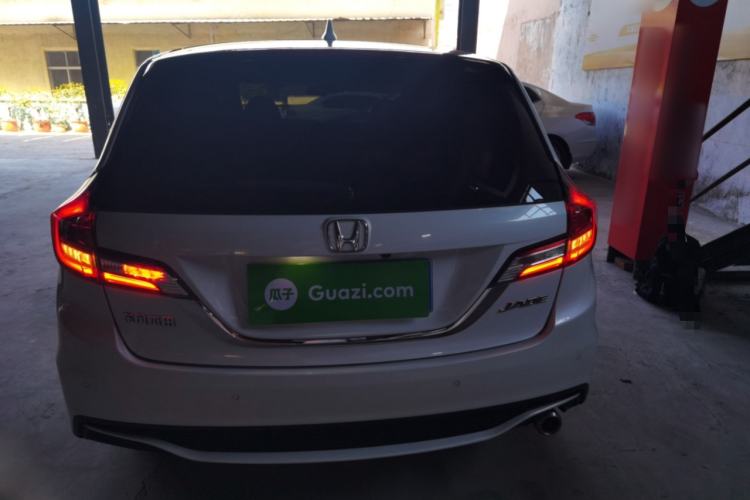 Used Honda Jade 2017 1.8L automatic Comfort version 5 seats
