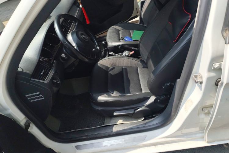 Used Volkswagen Bora 2014 1.6L Manual Comfort Model Left Front Seat