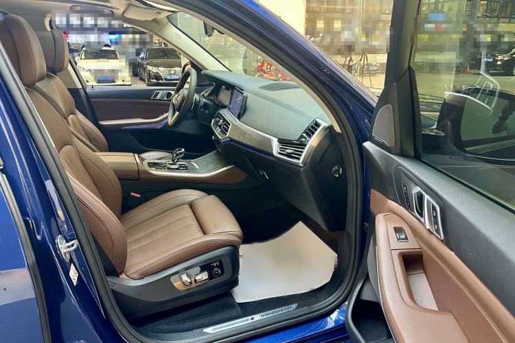 Used BMW X5 2019 xDrive40i Luxury Model with M Sport Package
