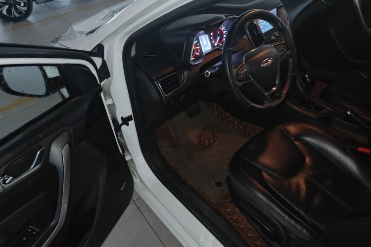 Used Chery Arrizo 5 2016 1.5L CVT Trendsetting Edition Driver Seat