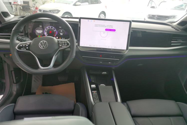 Used Volkswagen Passat 2025 Pro 380TSI Dragon Supreme Edition Center Console