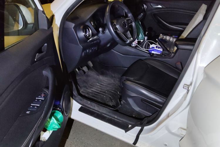 Used BYD Song 2020 Classic Edition 1.5T Manual Luxury Model Driver Seat