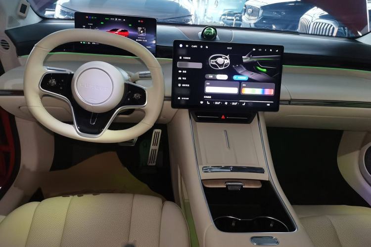 Used Hima Luxeed S7 2025 785 km Ultra