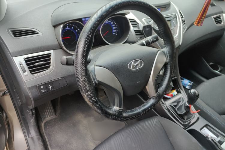 Used Hyundai Elantra (5th Generation / Langdong) 2012 1.6L Manual Leading Model