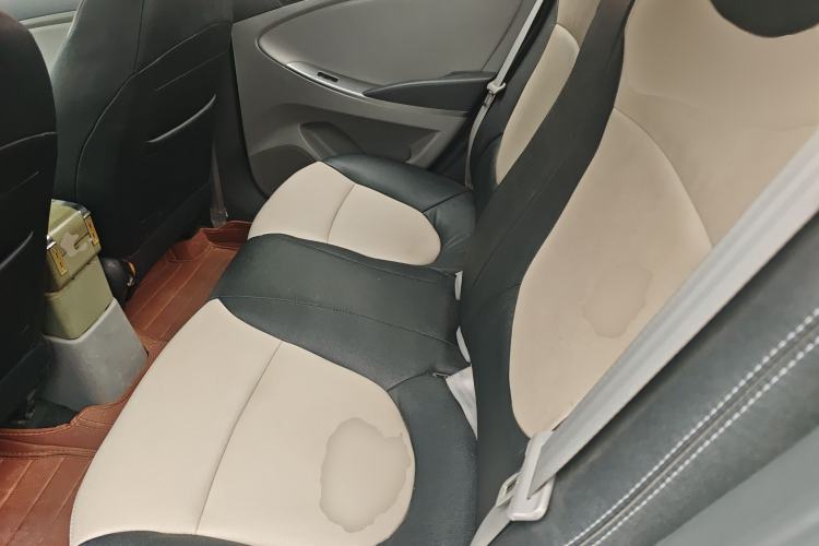 Used Hyundai Verna (older generation) 2014 1.4L Automatic Smart GLS Left Rear Seat