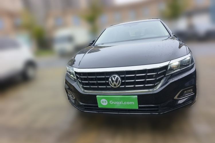 Used Volkswagen Passat 2019 280TSI Business Edition China VI Front