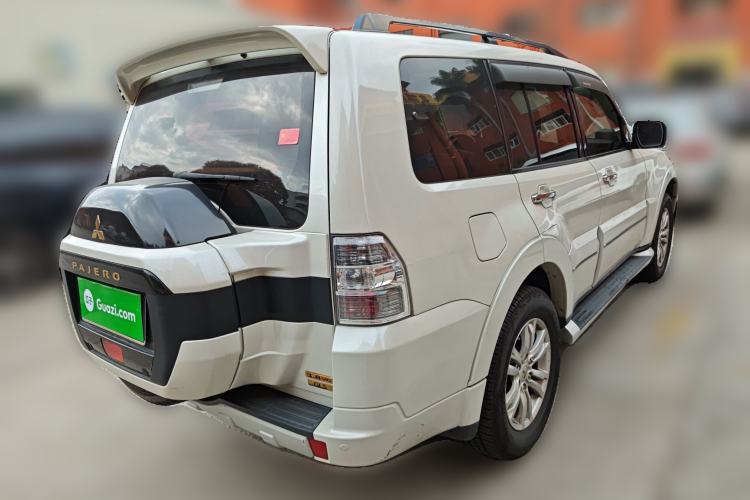 Used Mitsubishi Pajero 