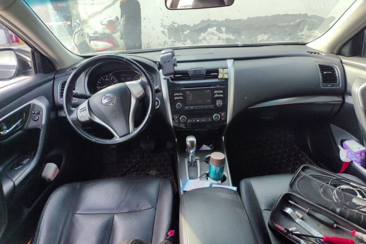 Used Nissan Teana 2013 2.0L XL Comfort Edition Center Console